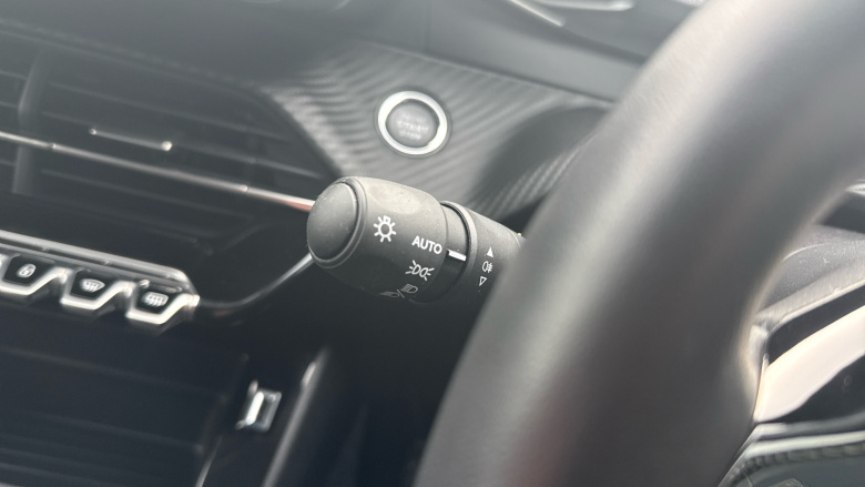 Peugeot 208 1.2 PureTech Active Premium + 5dr Petrol Hatchback